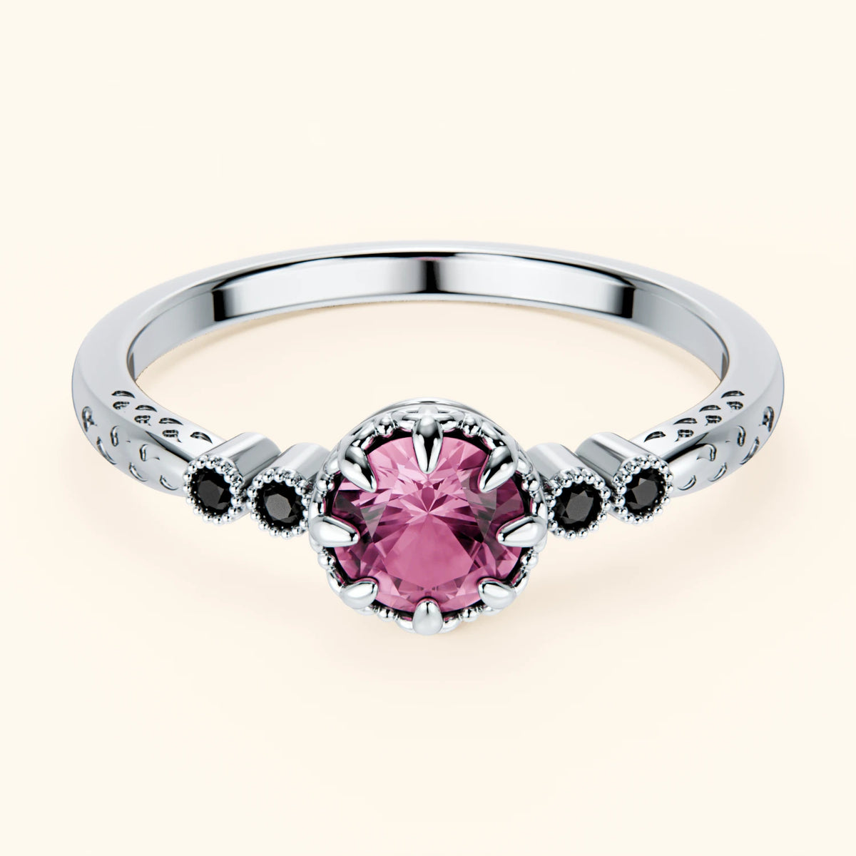 Pierścionek zaręczynowy Clarté – Różowy szafir naturalny 0,60 ct, kamienie boczne: czarny diament