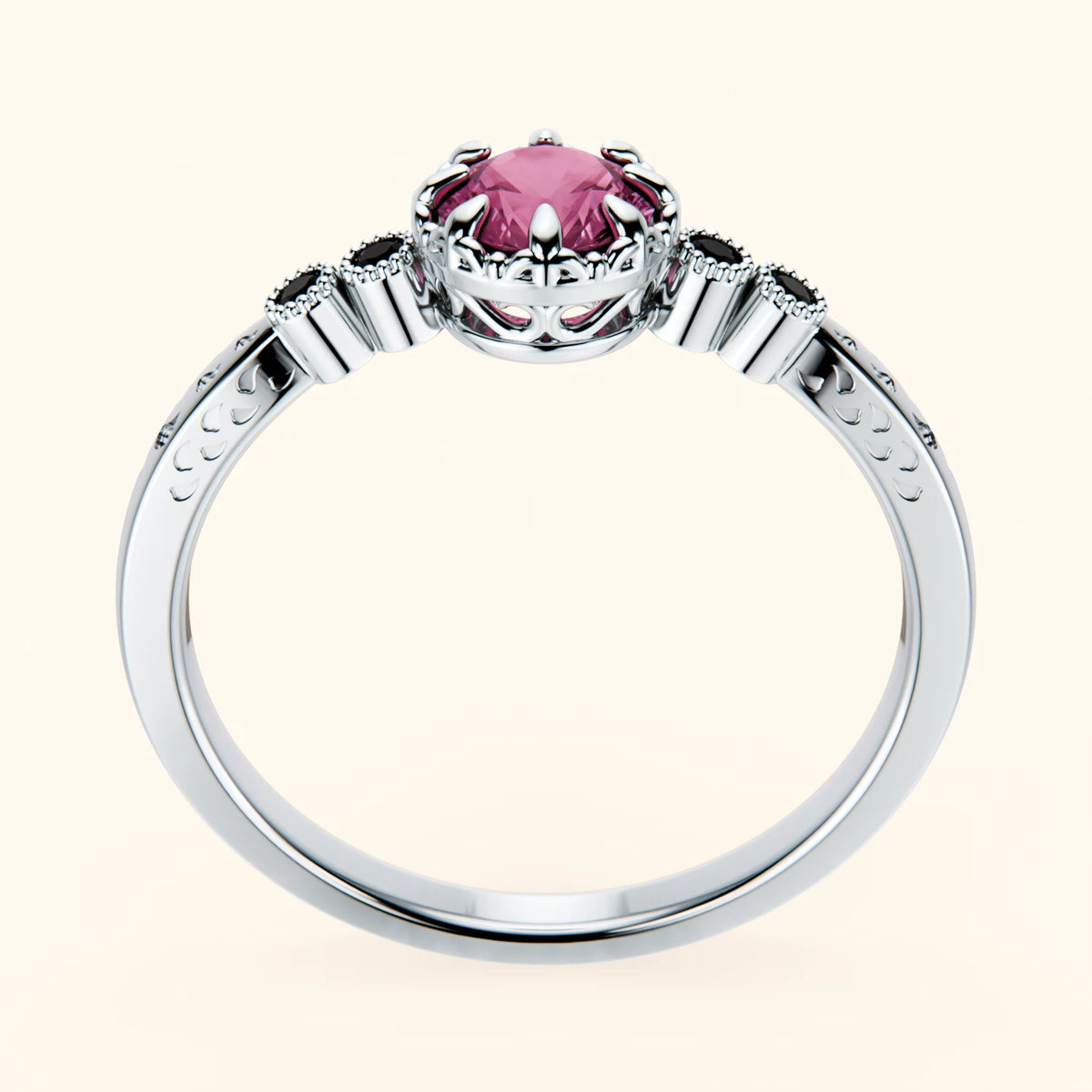 Pierścionek zaręczynowy Clarté – Różowy szafir naturalny 0,60 ct, kamienie boczne: czarny diament