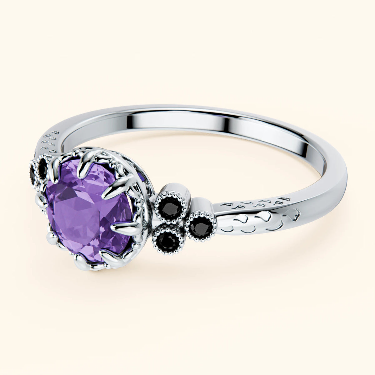 Pierścionek zaręczynowy Clarté – Ametyst 0,65 ct, kamienie boczne: czarny diament