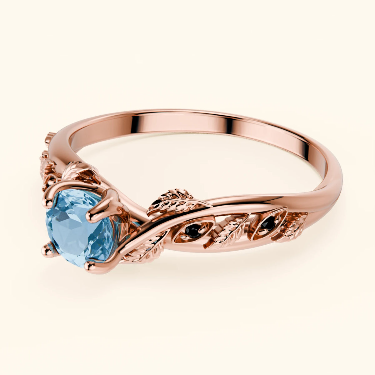 Pierścionek zaręczynowy Frêne – Topaz Swiss Blue 0,50 ct, kamienie boczne: czarny diament